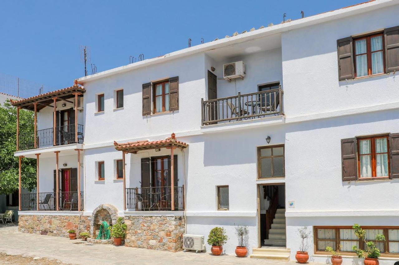 Fotini Rooms Skopelos stad Exteriör bild