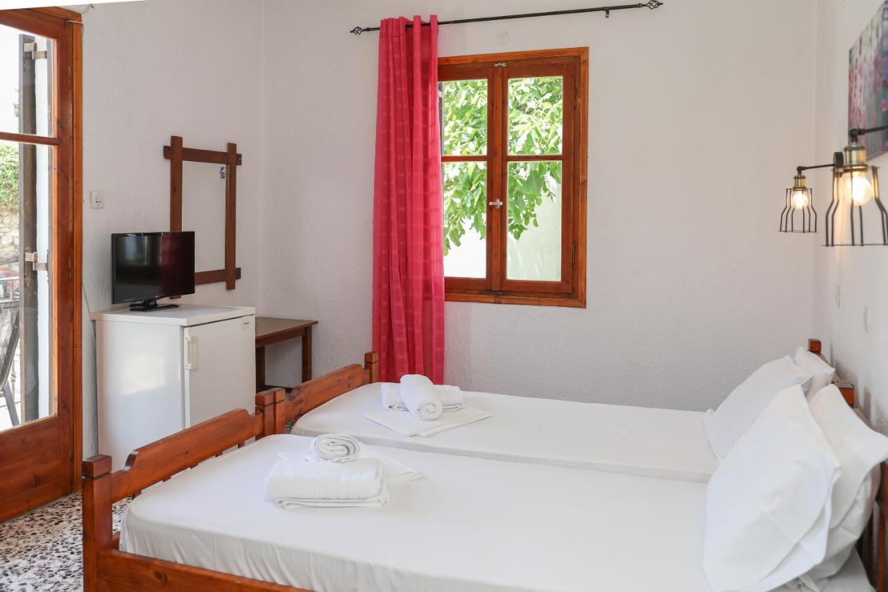 Fotini Rooms Skopelos stad Exteriör bild