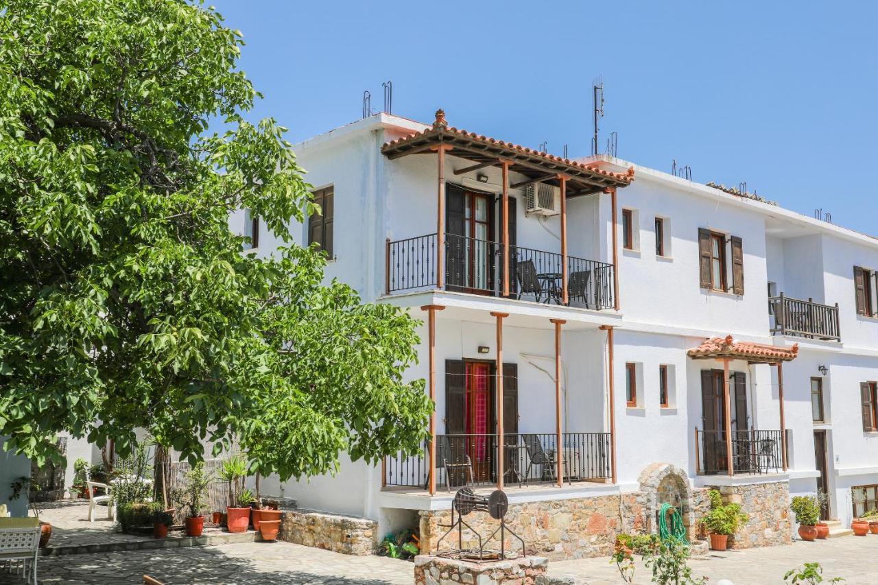 Fotini Rooms Skopelos stad Exteriör bild
