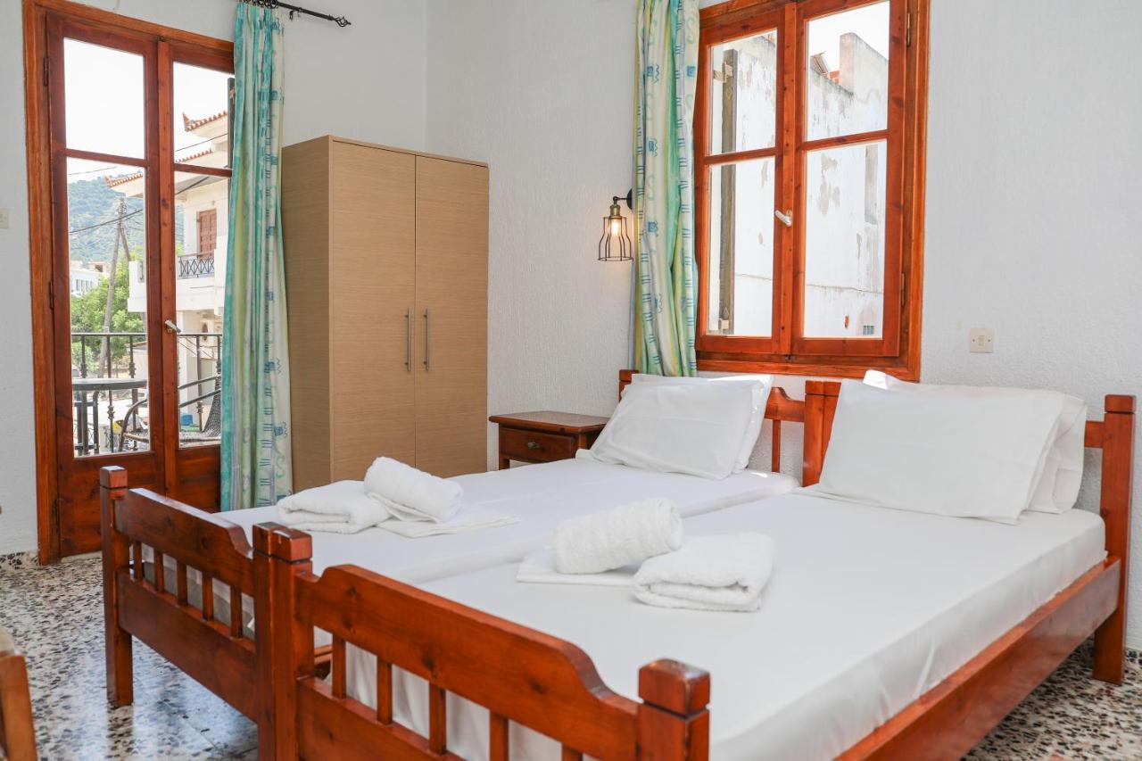 Fotini Rooms Skopelos stad Exteriör bild