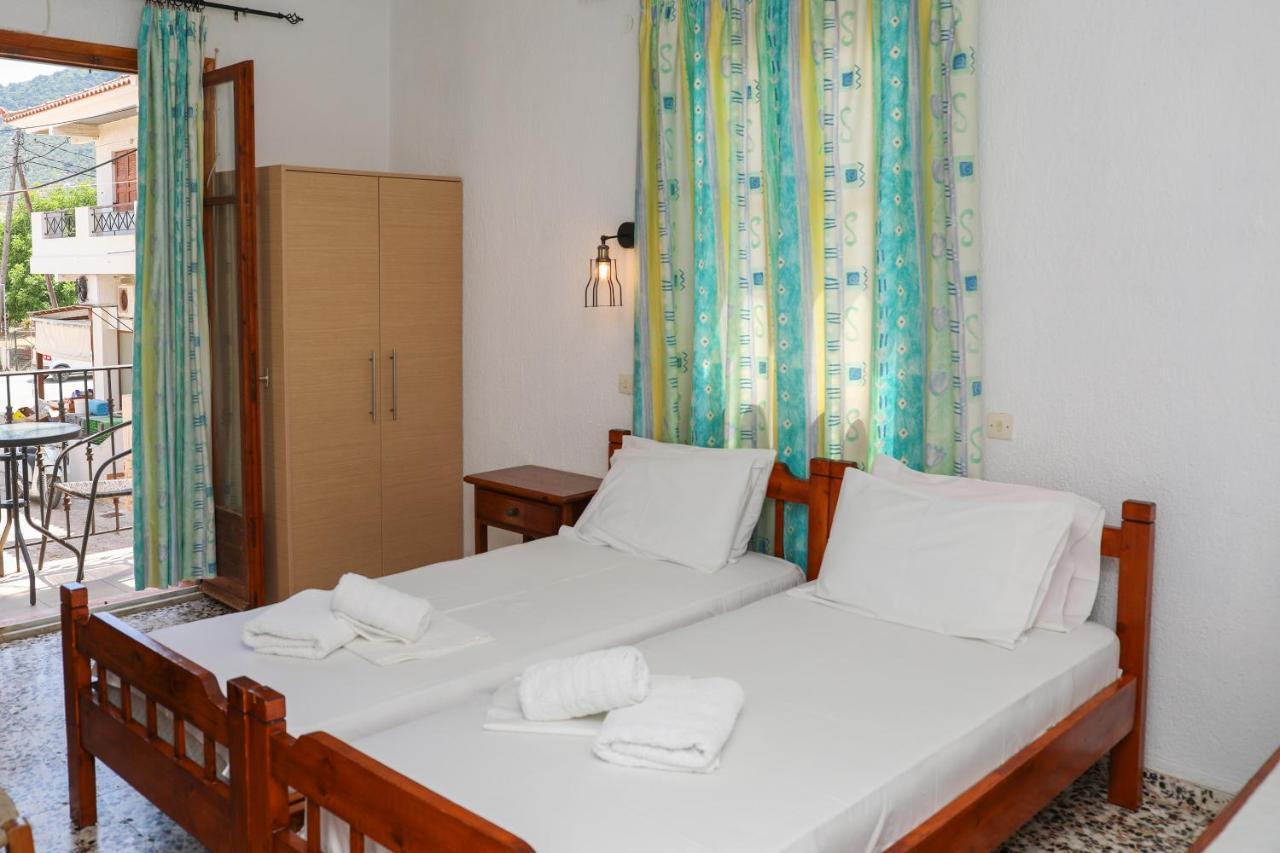 Fotini Rooms Skopelos stad Exteriör bild