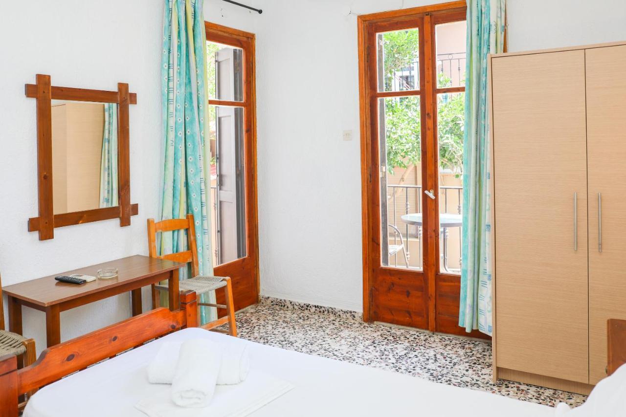 Fotini Rooms Skopelos stad Exteriör bild